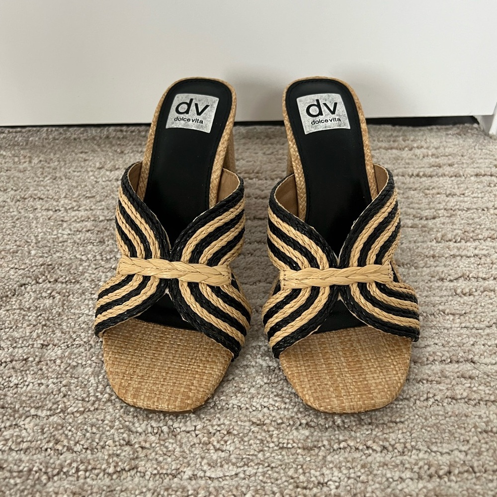 BNWT Dolce Vita Raffia Straw Heels size 6 women’s - Picture 4 of 6